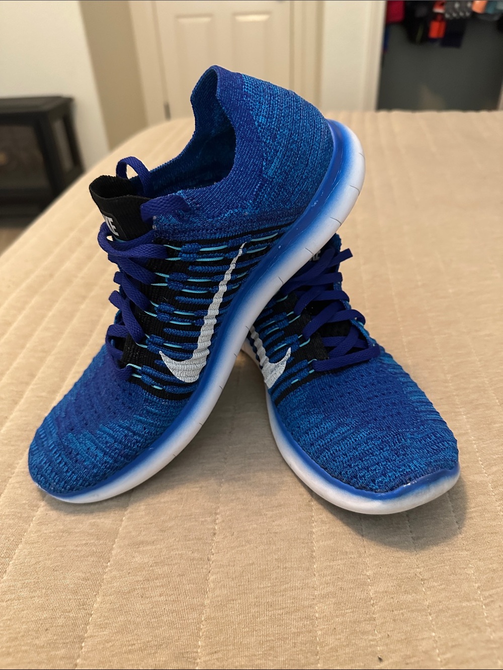 Nike Free RN Flyknit running shoes in royal blue